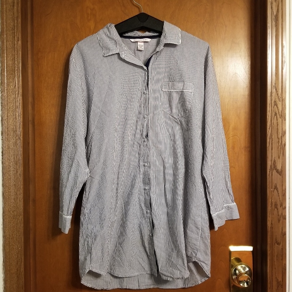 🔮Victoria's Secret Striped Sleep Shirt Size Large